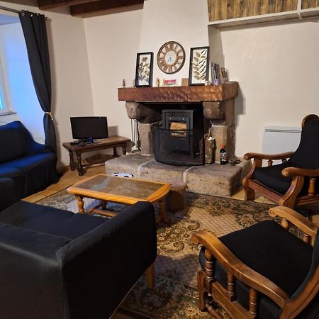 Gite Des Monts D'Arree La Feuillee Extérieur photo